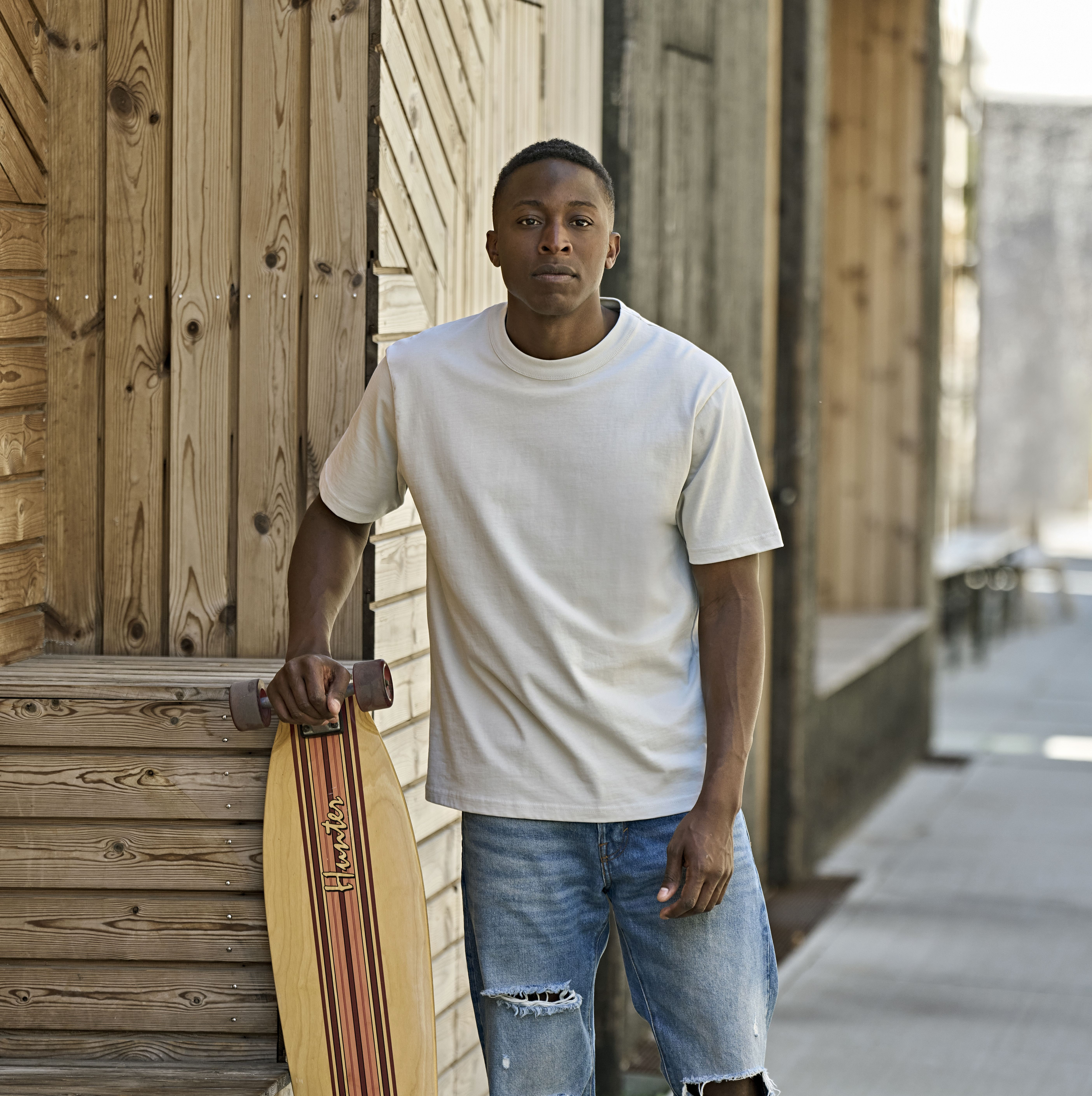 UNLABELED LOOSE FIT TEE